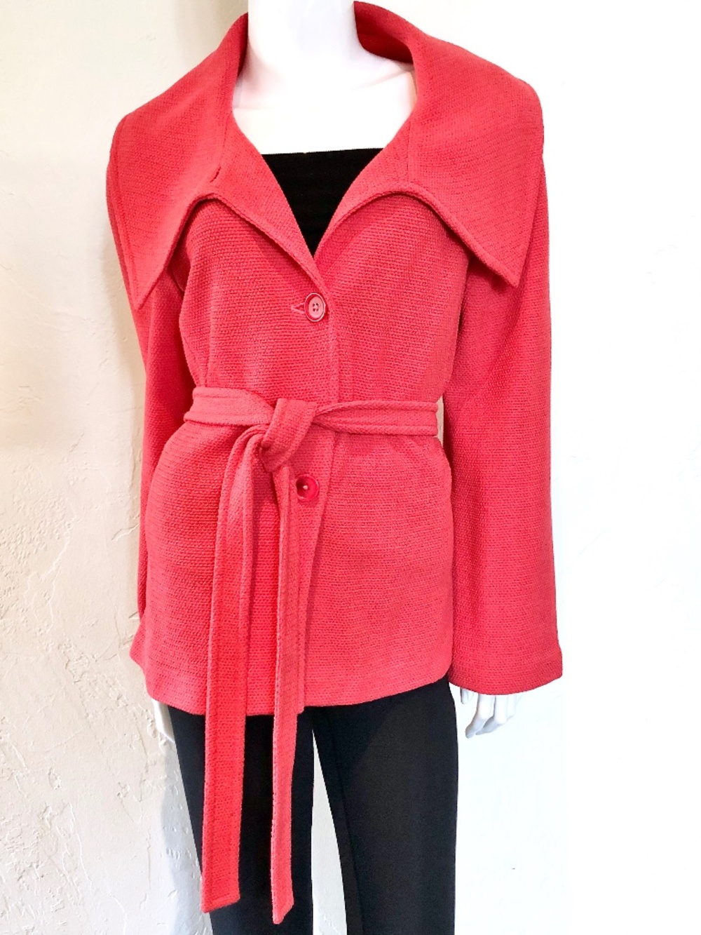 ✨ Pristine VIntage (2007) St. John Red Knit Belted Wrap Jacket - Size US 8/10 ✨